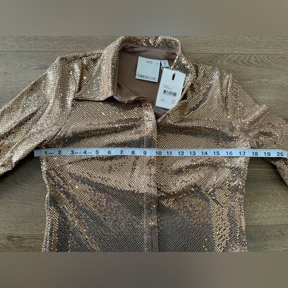 NWT C/Meo Collective After Dark Rose Gold Button Down Shirt Shiny Sparkly Sz XS - Picture 8 of 10